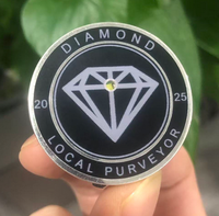 pin con luz LED apagado