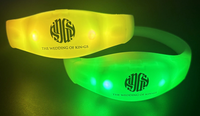 pulseras led de colores