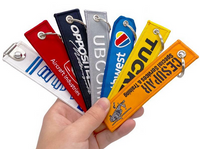 llaveros de tela bordados