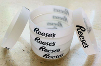 pulseras de silicona UV bajo relieve personalizadas en interior